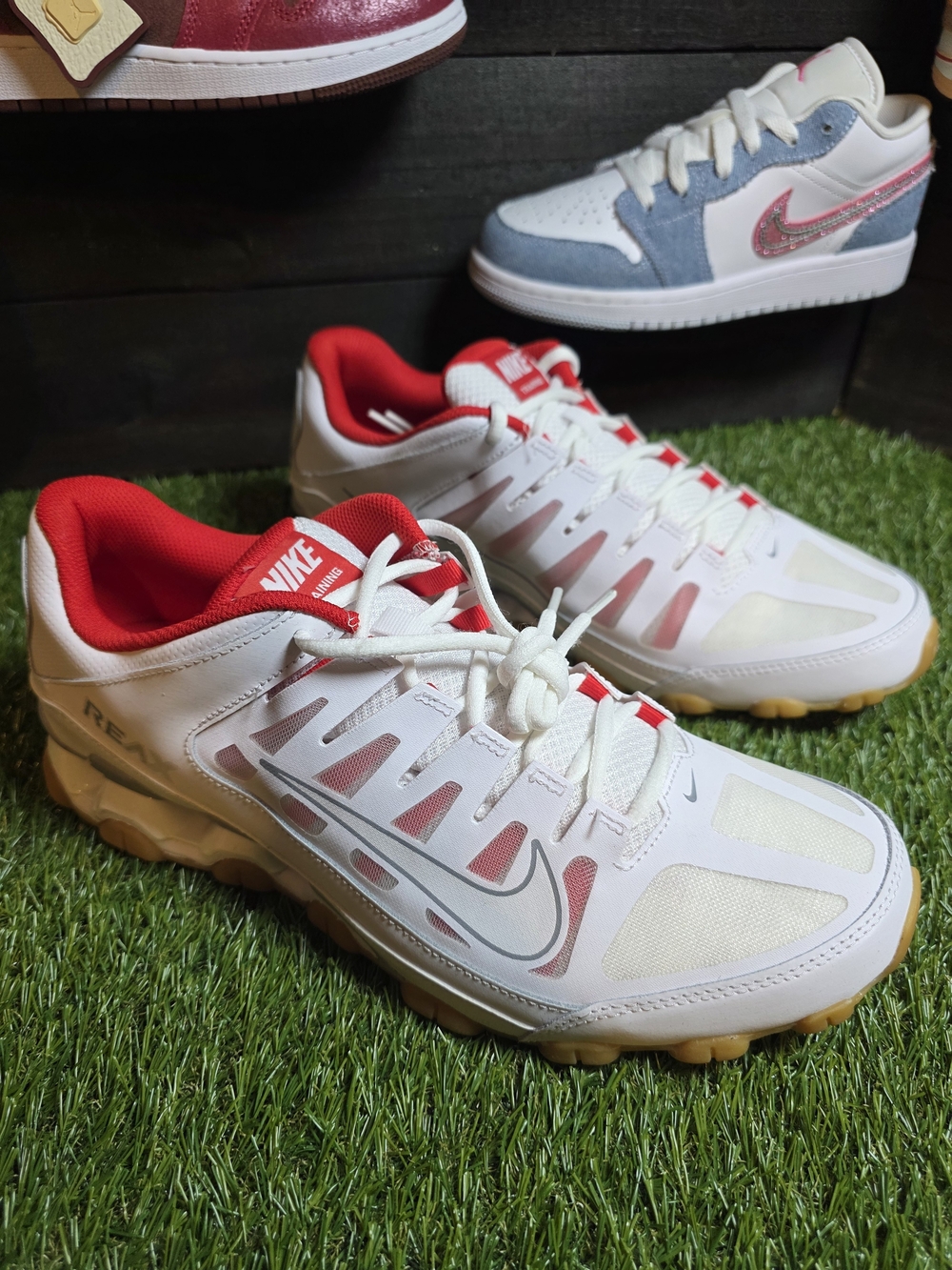 11.5m Nike Reax 8 TR  White and Red Athletic Shoes